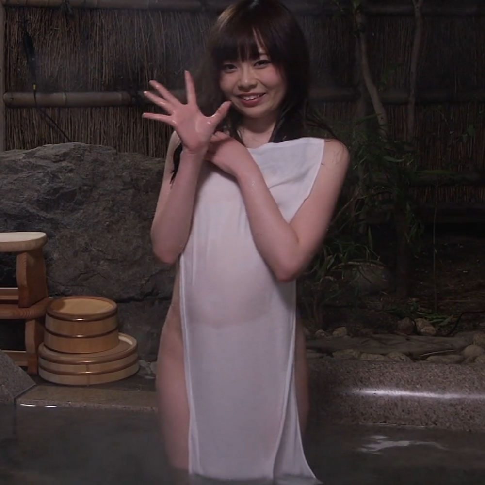 公共の温泉でもヤッちゃうド変態なカップル