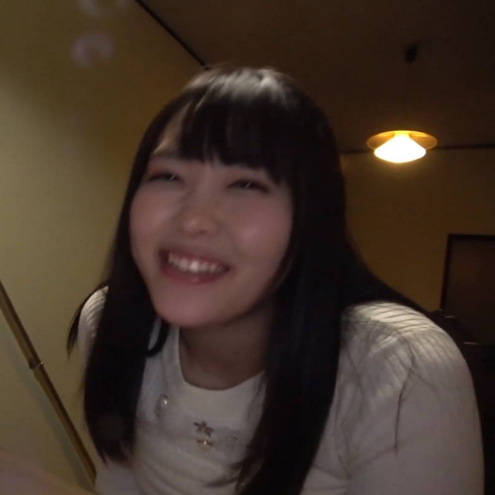 【数量限定】色白爆乳現役JDと旅館オフパコ3P。