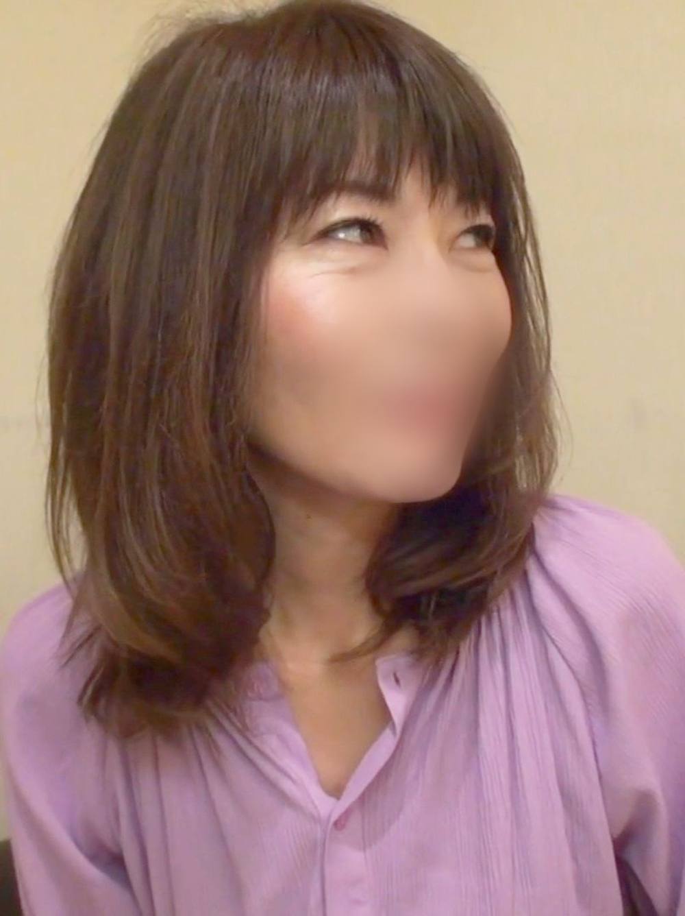 【素人】細身の46歳熟妻さんです！中出しされて膣快感♥