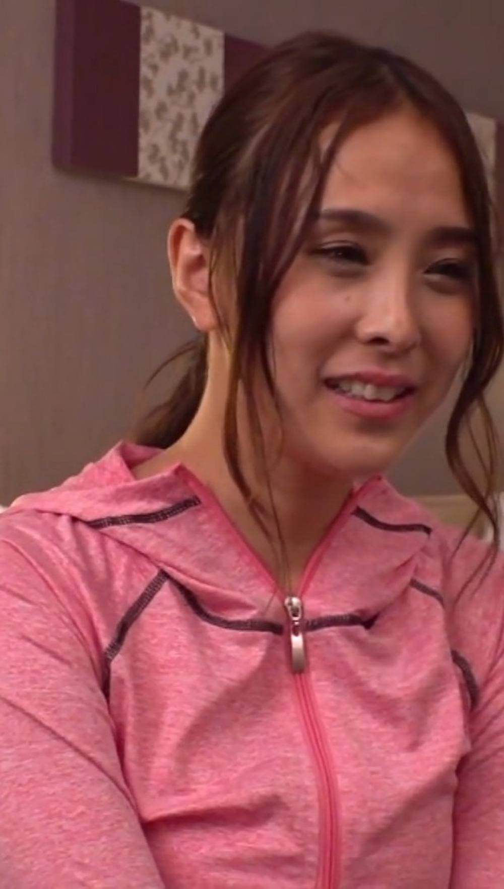 【ハメ撮り】美人なお姉さんの汗と愛液でぐちょぐちょセックス。