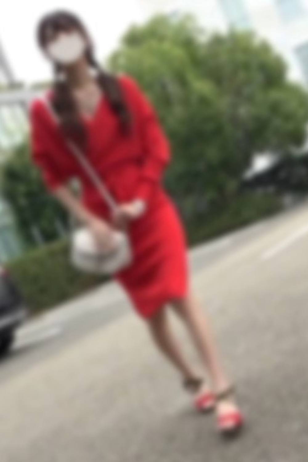 【19才/インスタグラマー】馬乗りバックで突きまくり放心状態 最後は無許可中出し