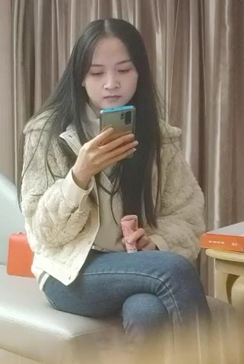 【ラブホ・隠し撮り】中国美人お姉さんとの出会い~578