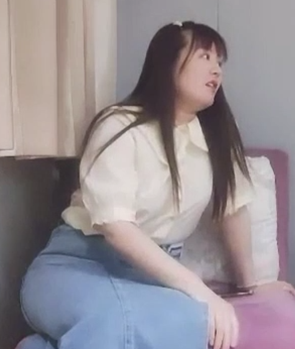 【ラブホ・隠し撮り】中国美人お姉さんとの出会い~715