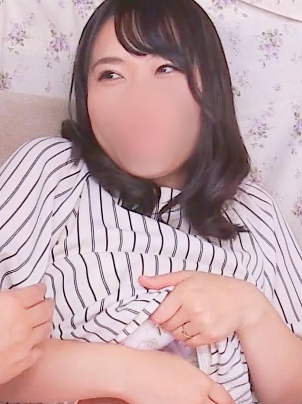 《人妻》清楚なルックスの爆乳奥様♥中出しSEXで快感♥