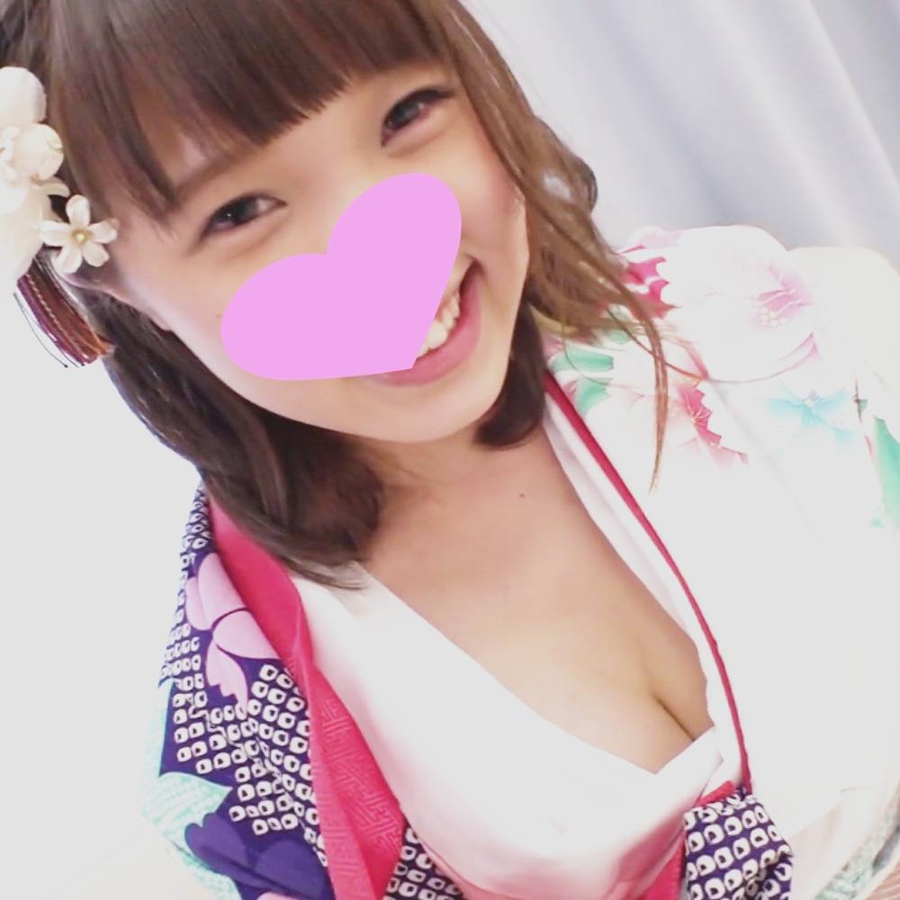 ※限定 巨乳童顔美少女 振袖をはだけて生中出しセックス【素人/個撮】