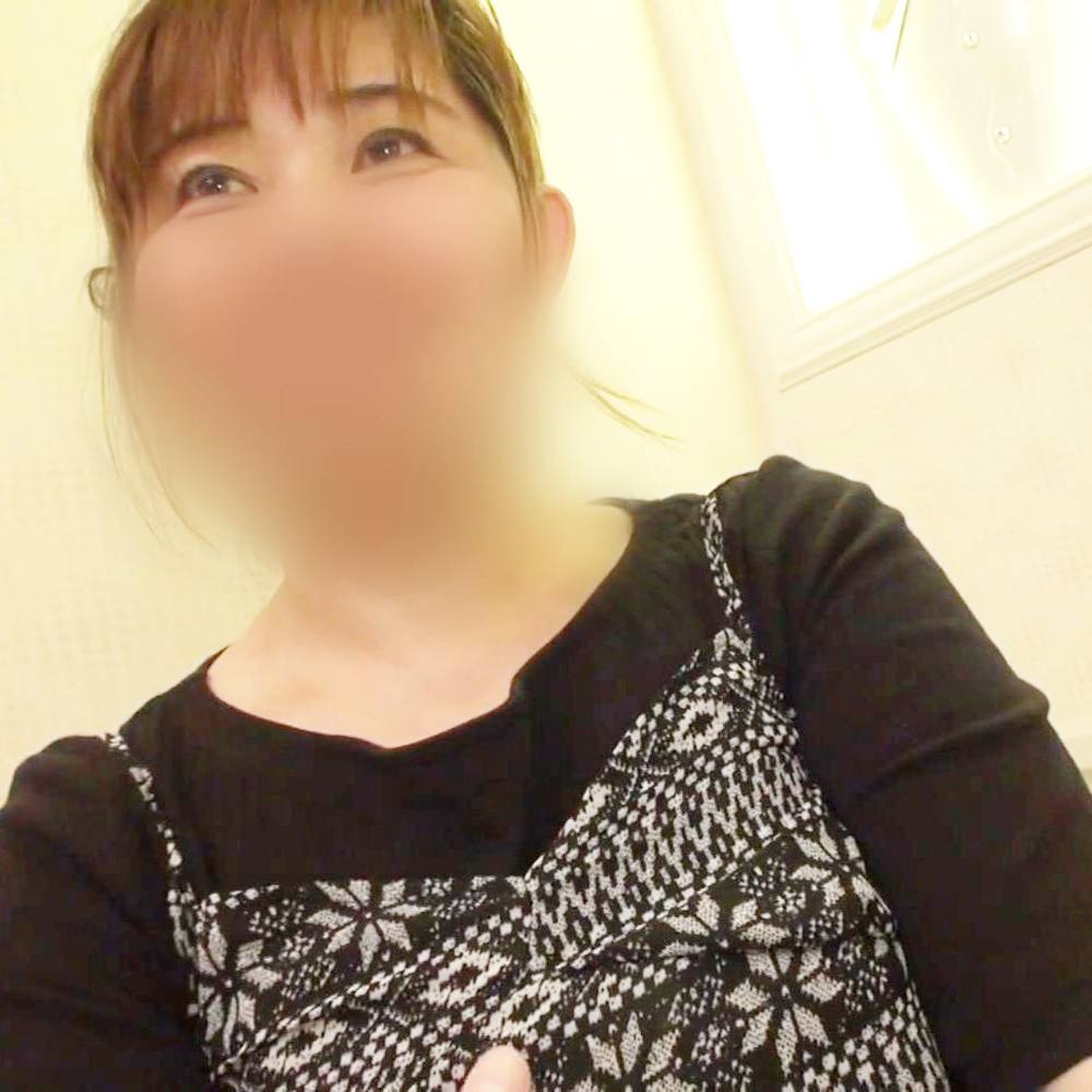 【人妻・中出し】Fカップ巨乳人妻！目隠し電マで大絶頂⇒生チ○ポでアへ顔イキ！どっぷり膣内射精！