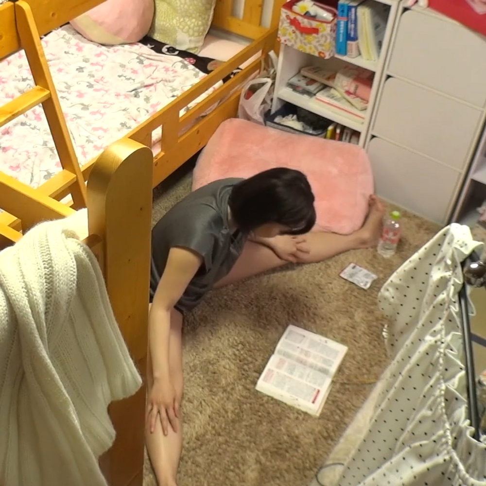 【個人撮影】J●の妹の部屋にカメラ仕掛けておきました