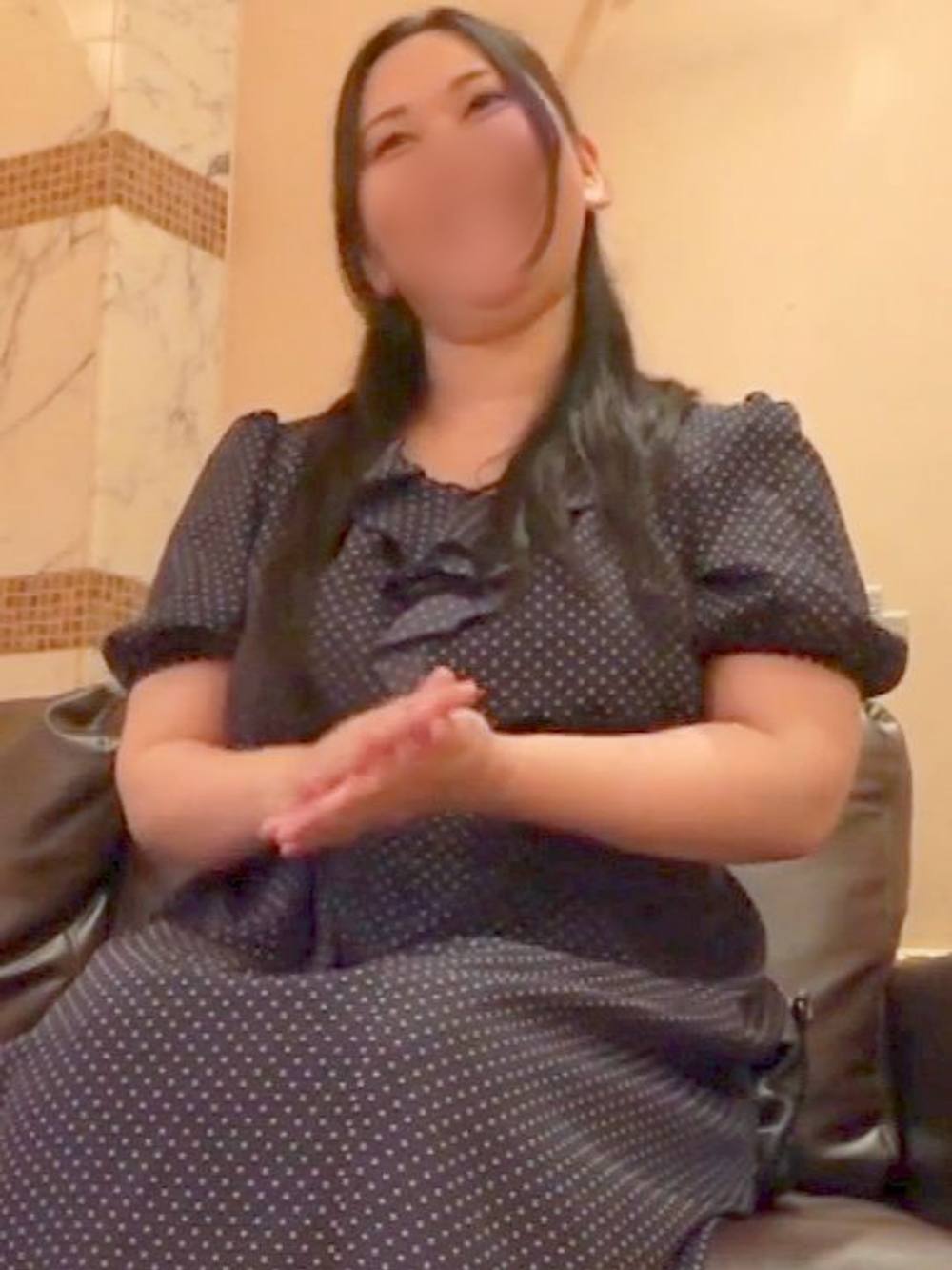 【素人】Hカップ爆乳でデブな人妻さん(33歳)です！ オイル塗りたくりSEX→大量中出し♥