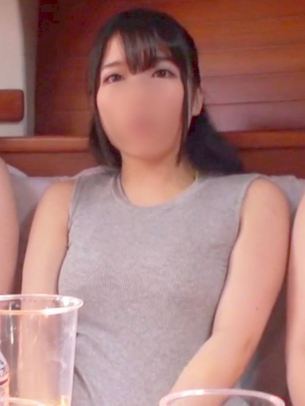 【素人】おっとりした雰囲気の爆乳女子♥ クルーズ船で友達3人と乱交♥