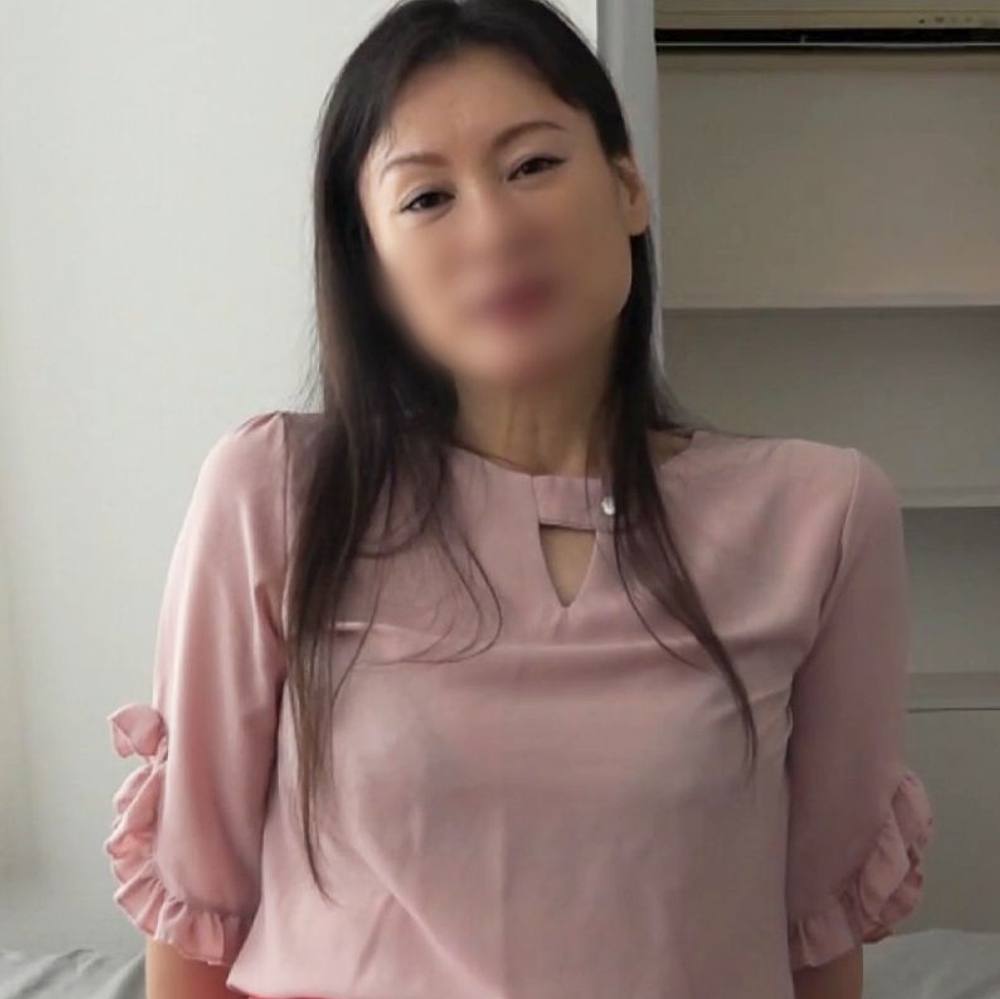 〖個人撮影〗美人妻ゆりえ（50）色白ボディに若者チンポで鬼ピスSEX。