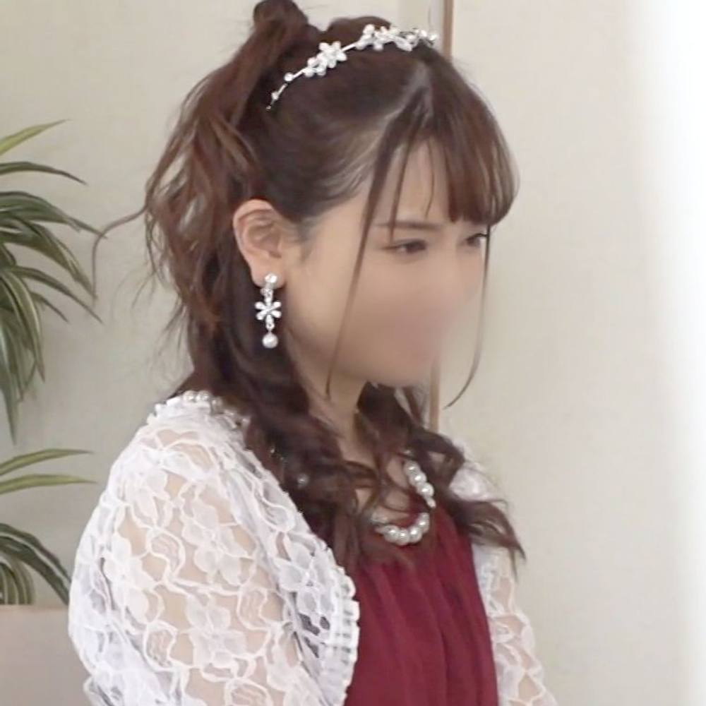 【素人ハメ撮り】結婚式帰りでエッチな撮影。ドレス美女がアヘ顔でヨガり狂う。