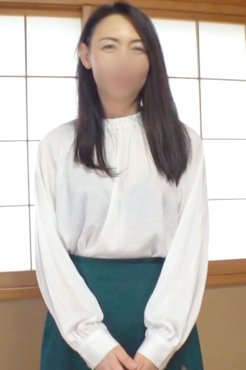 【個人撮影】落ち着いた雰囲気の52歳熟妻さん！ しかし見た目とは裏腹にチンポが大好きな変態おばさんでした！