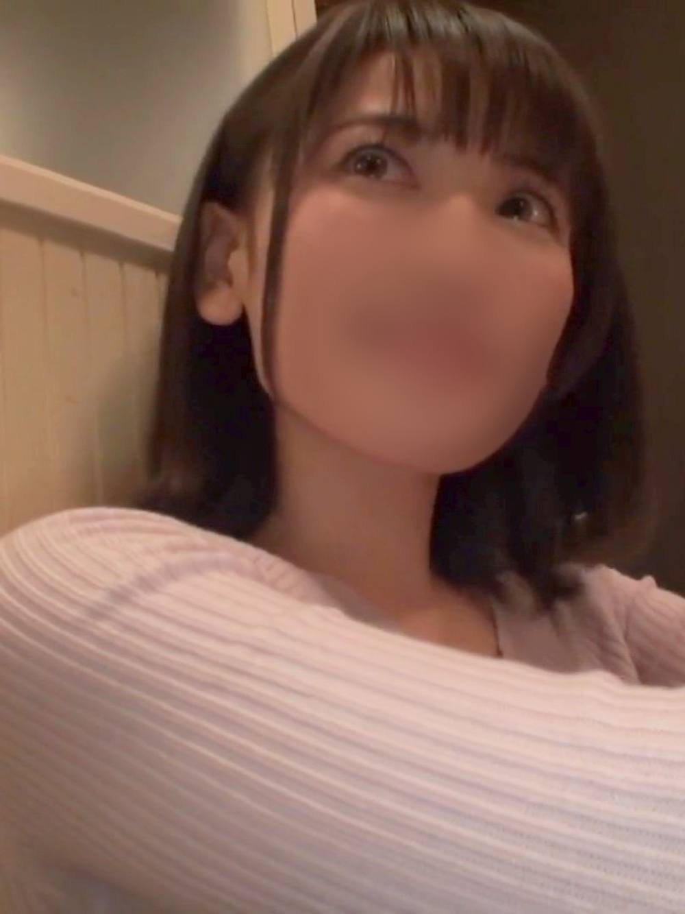 【個人撮影】目が大きくて美人なお姉さん♥ 顔射で一滴残らず精液を舐め取ってます♥