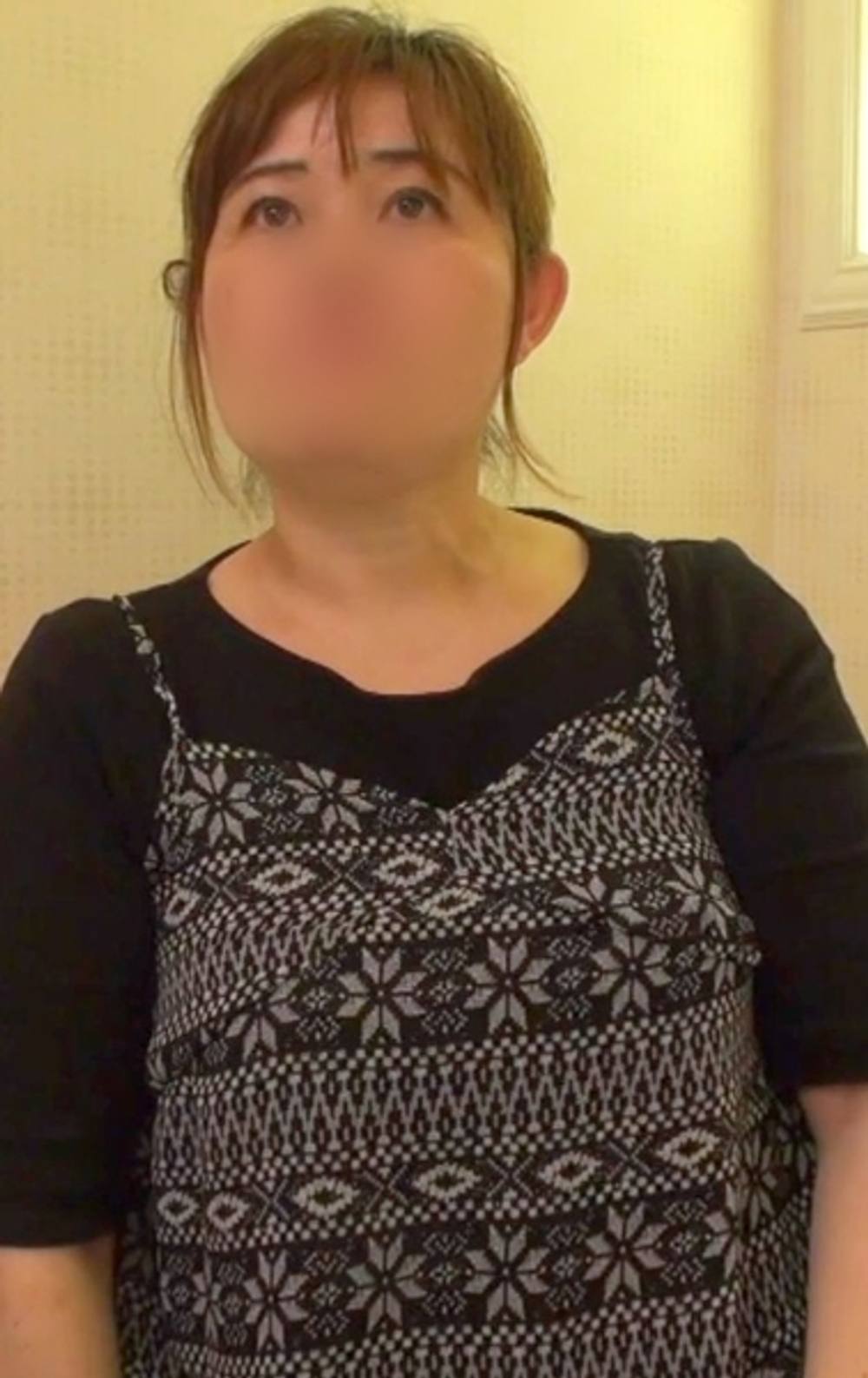 【個人撮影】ぽっちゃり体型の50歳熟妻さんとの不倫を撮影しました。 肉厚ボディはかなり感度が高くて目隠しプレイで何度も絶頂。