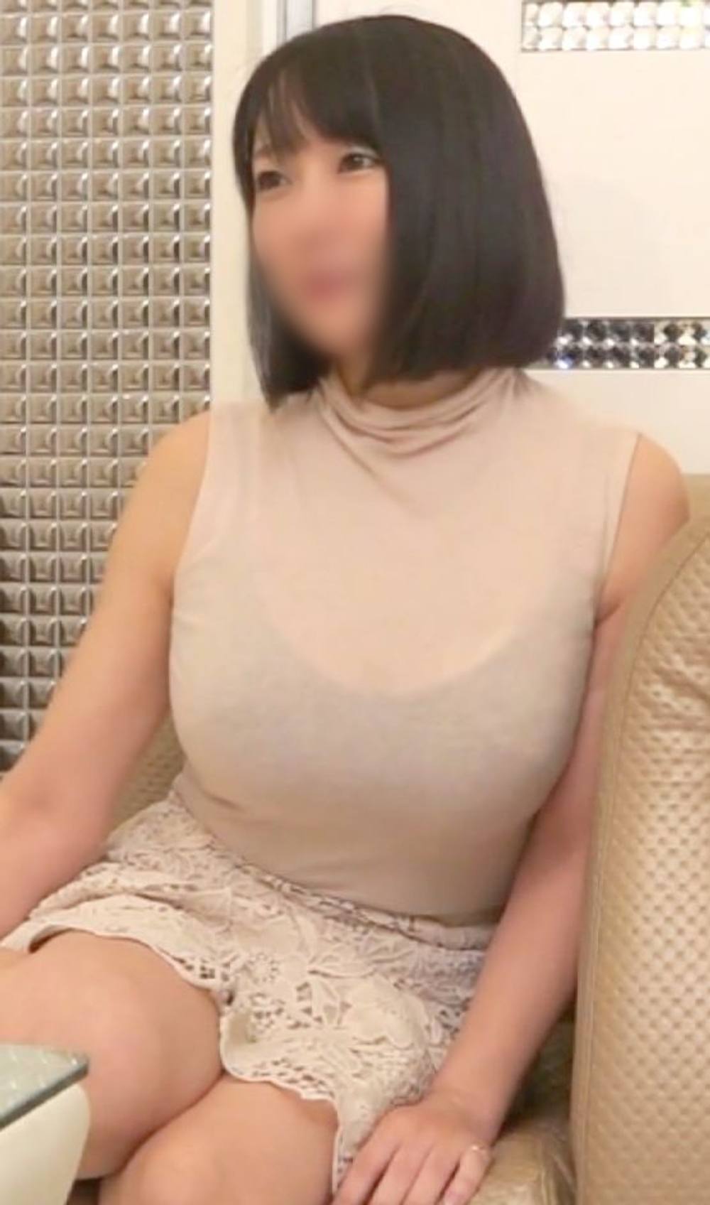 【個人撮影】脅威のHカップ爆乳をした変態美人妻(34) 他人におっぱいを揉みしだかれパイパンおまんこからエロ汁を垂れ流しながらメスっ気全開に。