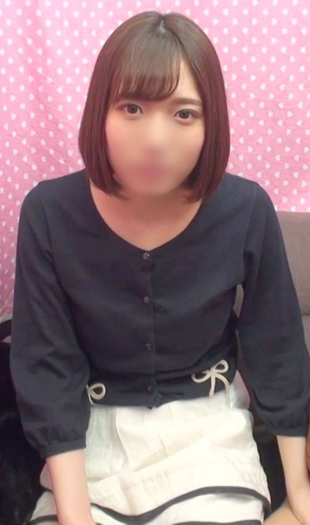 【個人撮影】丸顔美人の21歳大学生を撮影しました。 太いチンポを咥えるといやらしく舌を動かしてメス顔で発情状態に♥