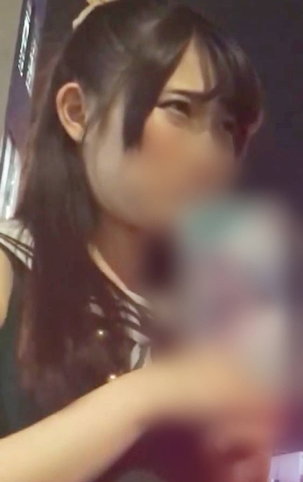 【素人】純粋無垢な5人組地下アイドルのメンバーとのオフパコ動画です。 清純に見えますが、パイパンおまんこが快感で満たされるとメス顔でフェラチオ♥