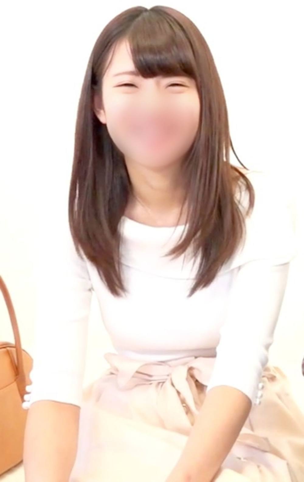 【個人撮影】正真正銘の処女の初エッチを撮影しました。 上京してきたばかりの田舎娘の無垢なおまんこがチンポの快感を知ると・・・♥