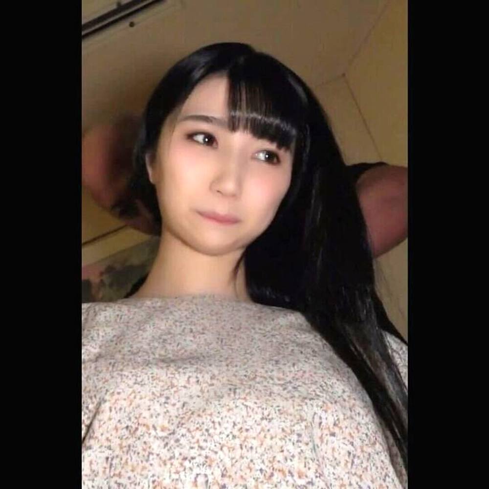 【貴重映像】細身でGカップ。お嬢様系の19歳新人アイドル。見た目とは裏腹に実は淫乱。 大好きな肉.棒にしゃぶりつき激しく求める衝撃のハメ撮り。理性を手放す寸前の一部始終。