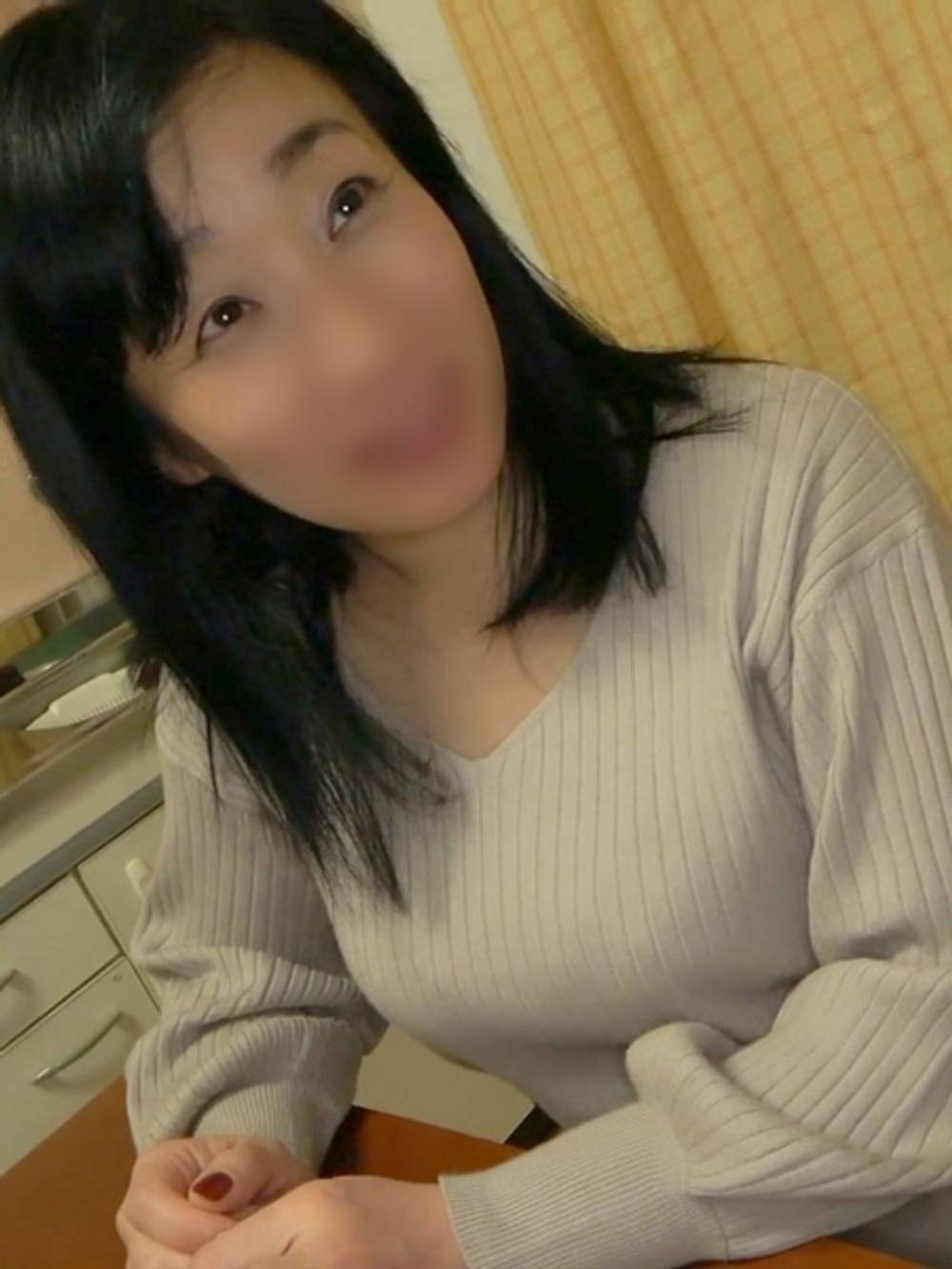 【素人】穏やかで綺麗な熟妻さんとの不倫SEXを撮影しました。 旦那以外のチンポをしゃぶり、膣に挿ると全身をガクガクと震わせながら絶頂！