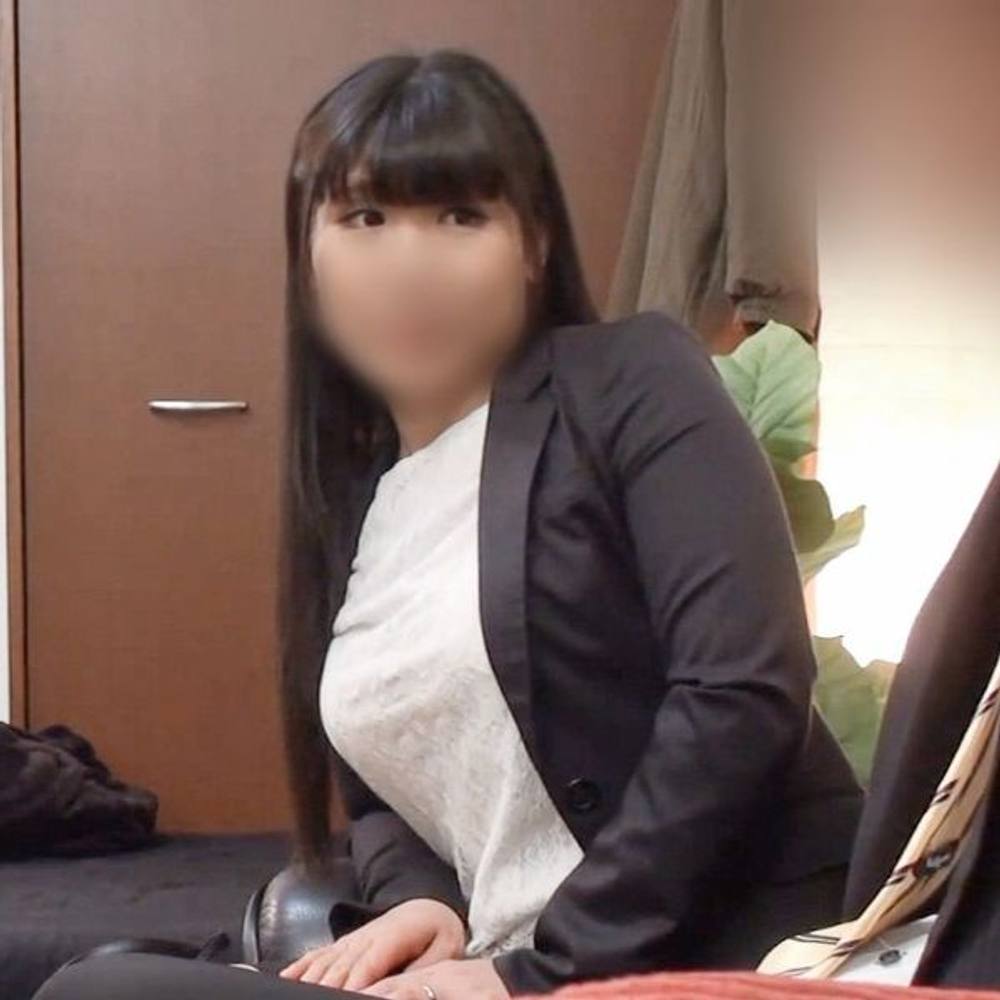 【素人／人妻】保険セールスレディの32歳人妻OLさん。欲求不満の身体疼かせヨガリ淫れるハメ撮りセックス。