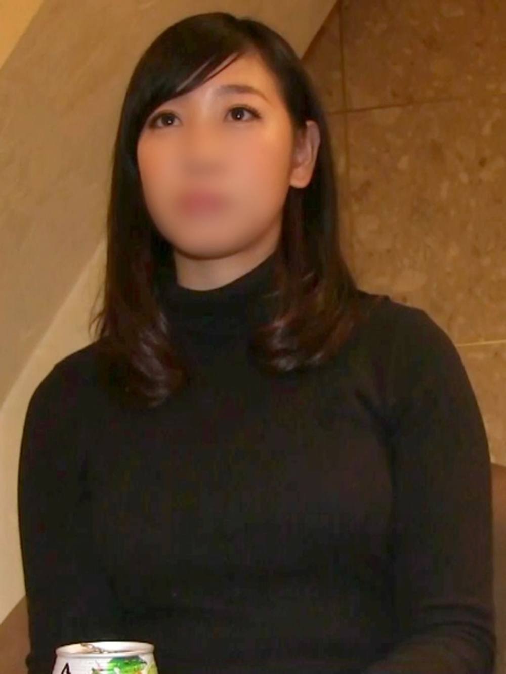 【素人】落ち着きがあって女子アナのような雰囲気の人妻さんと不倫SEX♥ 子宮を抑えながらの高速ピストンで中イキの連続！！