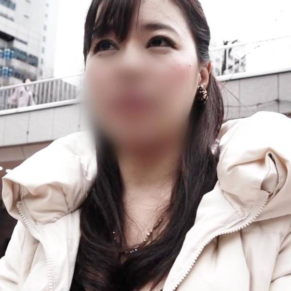 《熟女・人妻◆中出し》Fカップ巨乳を持つ色気ムンムン人妻とハメ撮りプレイ◆激しいピストンで叫ぶような喘ぎ声を出しながらイキ狂い！どっぷり膣内射精！