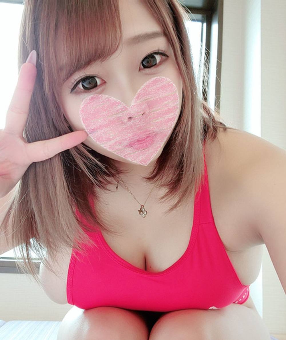 【無修正】プルプルKカップで俺のチンポもピクピク!!Kカップアイドルりおチャンの濃厚激アツ生中出しSEX / りお(25歳)