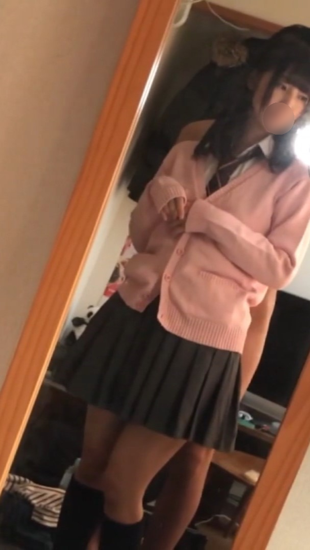 【独占入手】埼玉1O代学生の処女。パパ活映像流出。※数量限定※