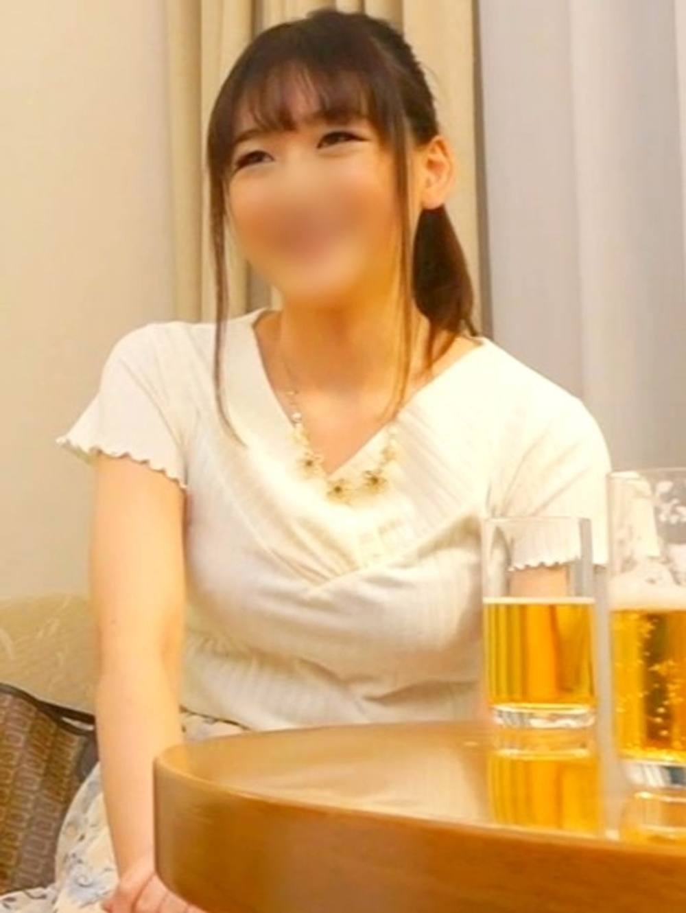 【個人撮影】清楚系の綺麗な人妻(36歳)と不倫関係に。 クンニでおまんこをびしょ濡れになったおまんは我慢できず、挿れてほしい気持ちを表す濃厚フェラでおねだり♥