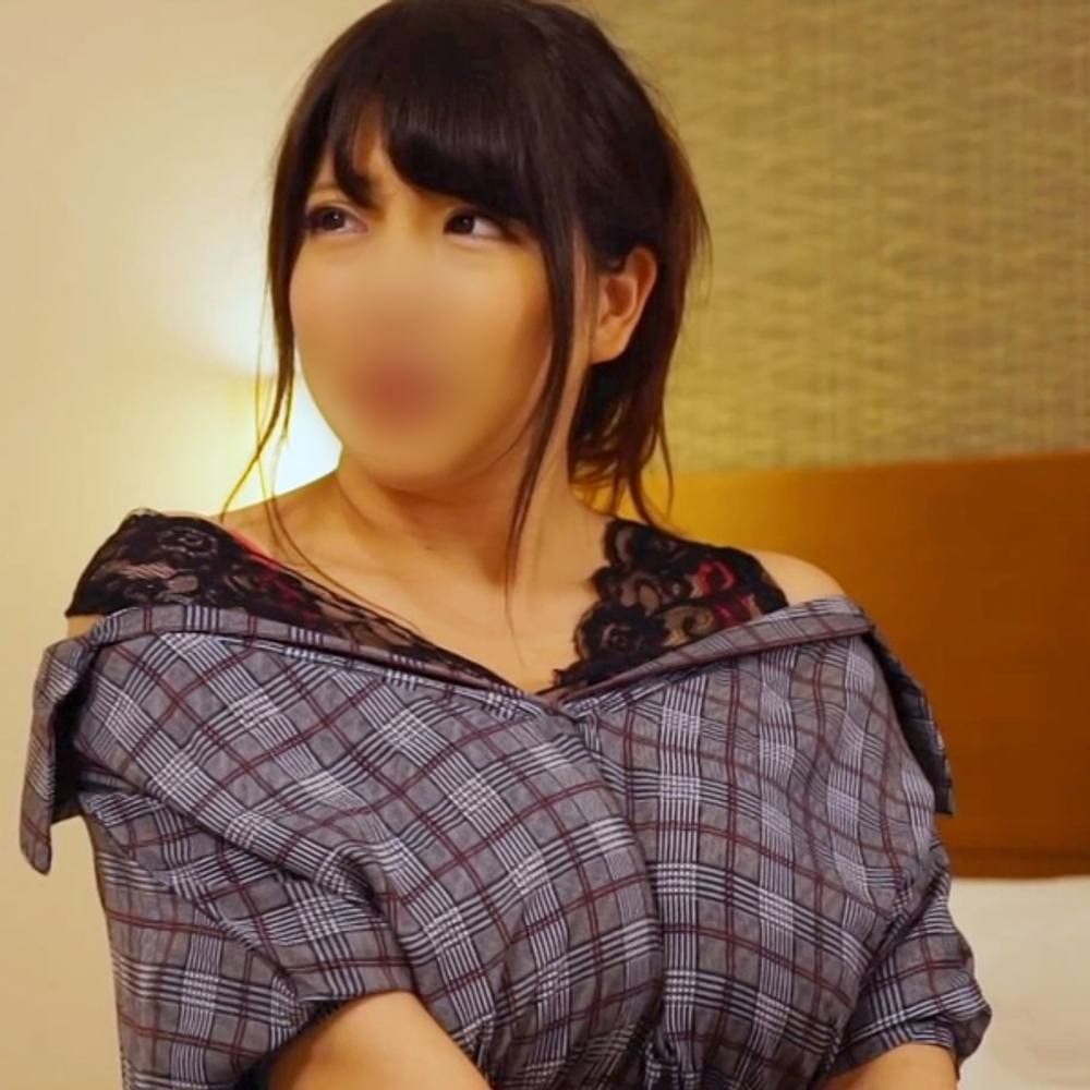 【隠撮】見た目は清楚系ですがとにかくチンポが大好きな爆乳女子♥ 彼氏のチンポを美味しそうにしゃぶって、おまんこはビチョビチョ♥