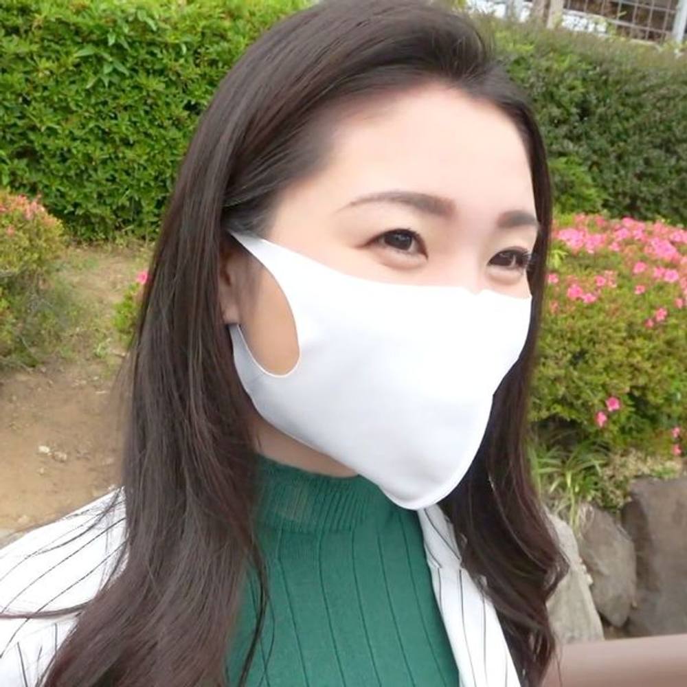 【素人】清純な雰囲気の綺麗系人妻さんと不倫SEX。 パイパンおまんこをひたすら突きまくってガン突き→膣奥めがけて大量中出し。