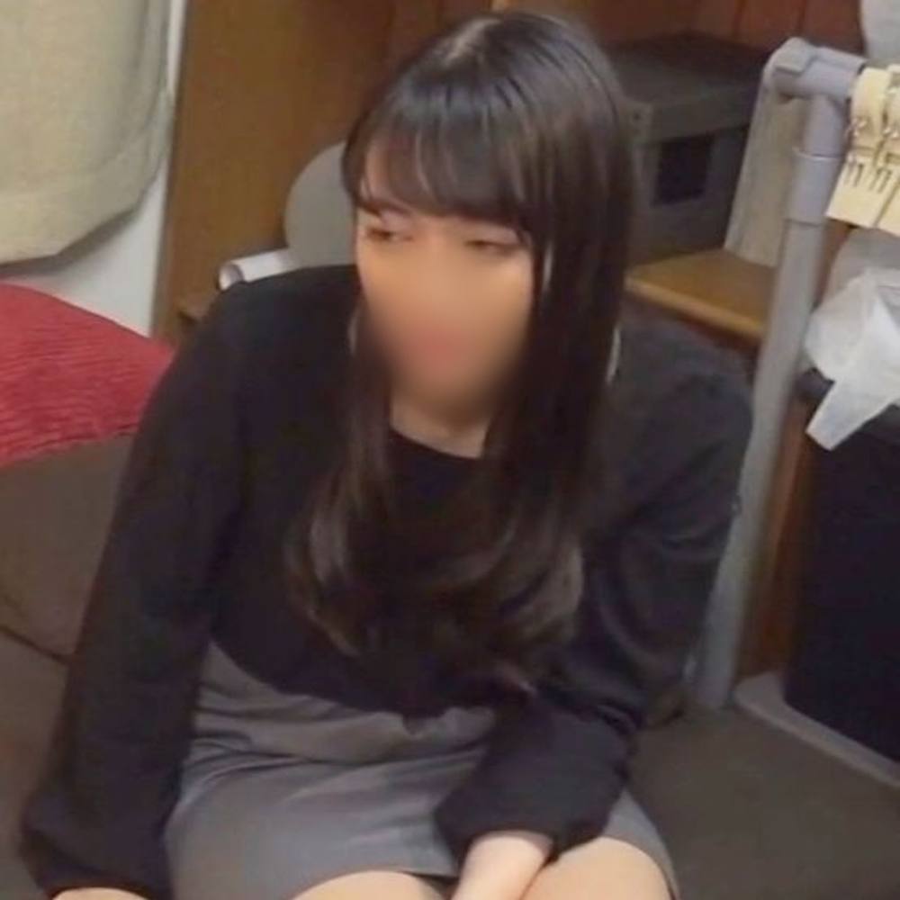 【隠撮】清純系の人妻OL(36)が後輩宅で不倫していました。 一緒にお風呂に入ってイチャイチャし、フェラでチンポをお掃除しています。