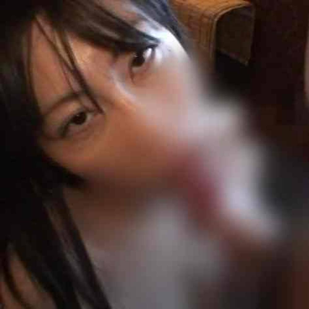 【人妻】清楚系黒髪妻が、カメラ目線で濃厚フェラチオしてくれてそのままザーメンたっぷり出してやりました。