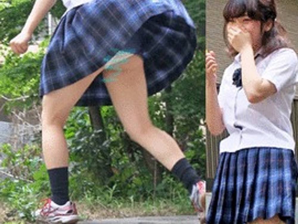 公園でバドする女子校生パンチラ　