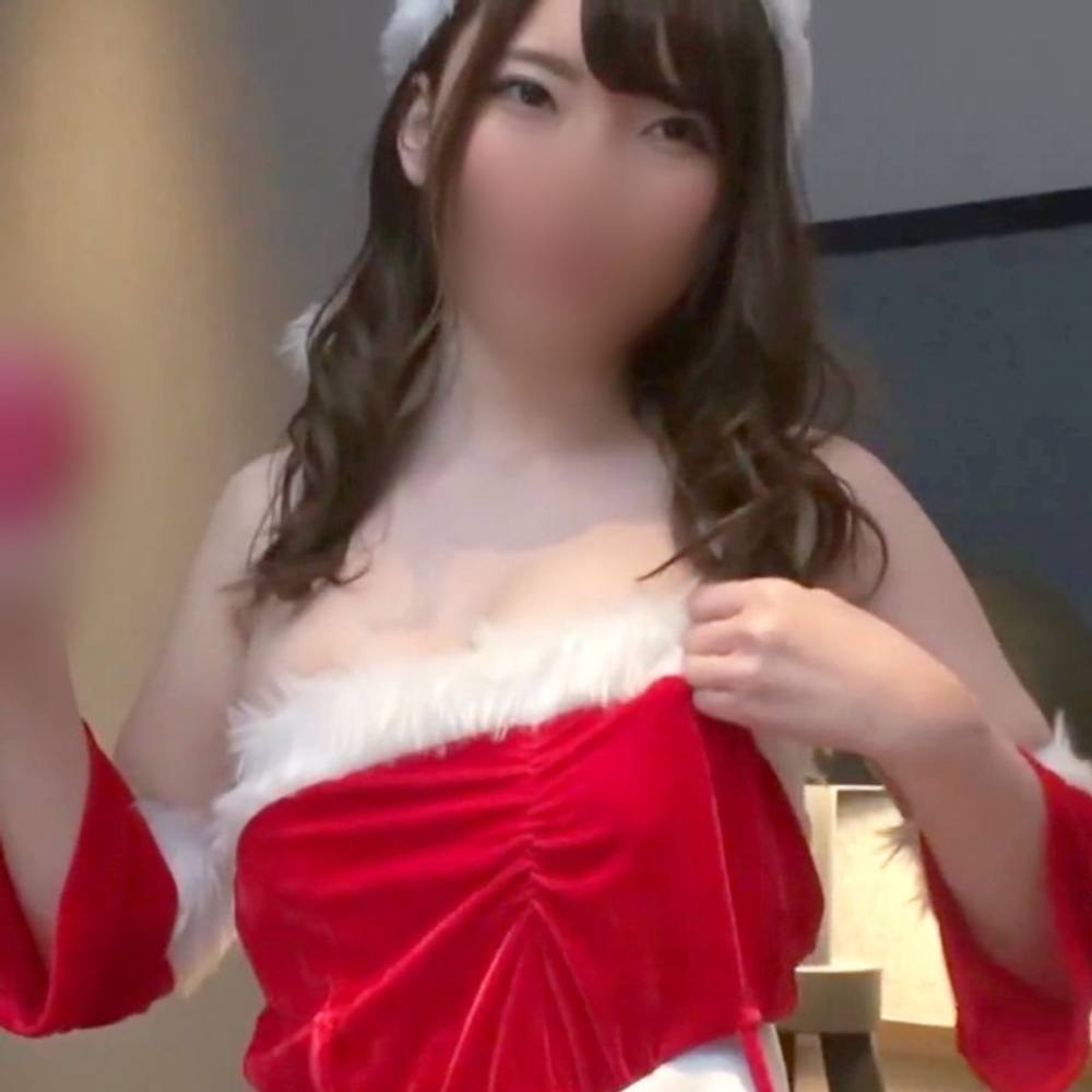 【素人】色白で無垢な看護師さんをハメ撮りしました。 初めてのコスプレSEXで今までにないくらい興奮し、クリトリスをビンビンにさせながらイクぅ♥