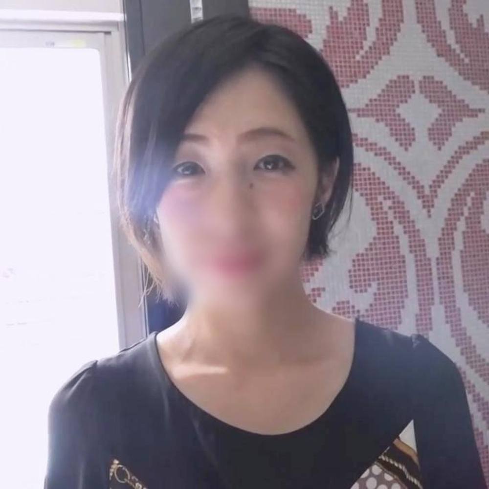 【熟女】*****雰囲気のショートカット美熟女（45）拘◯されて美巨尻揺らして理性崩壊イキ！マゾイキ連発！！