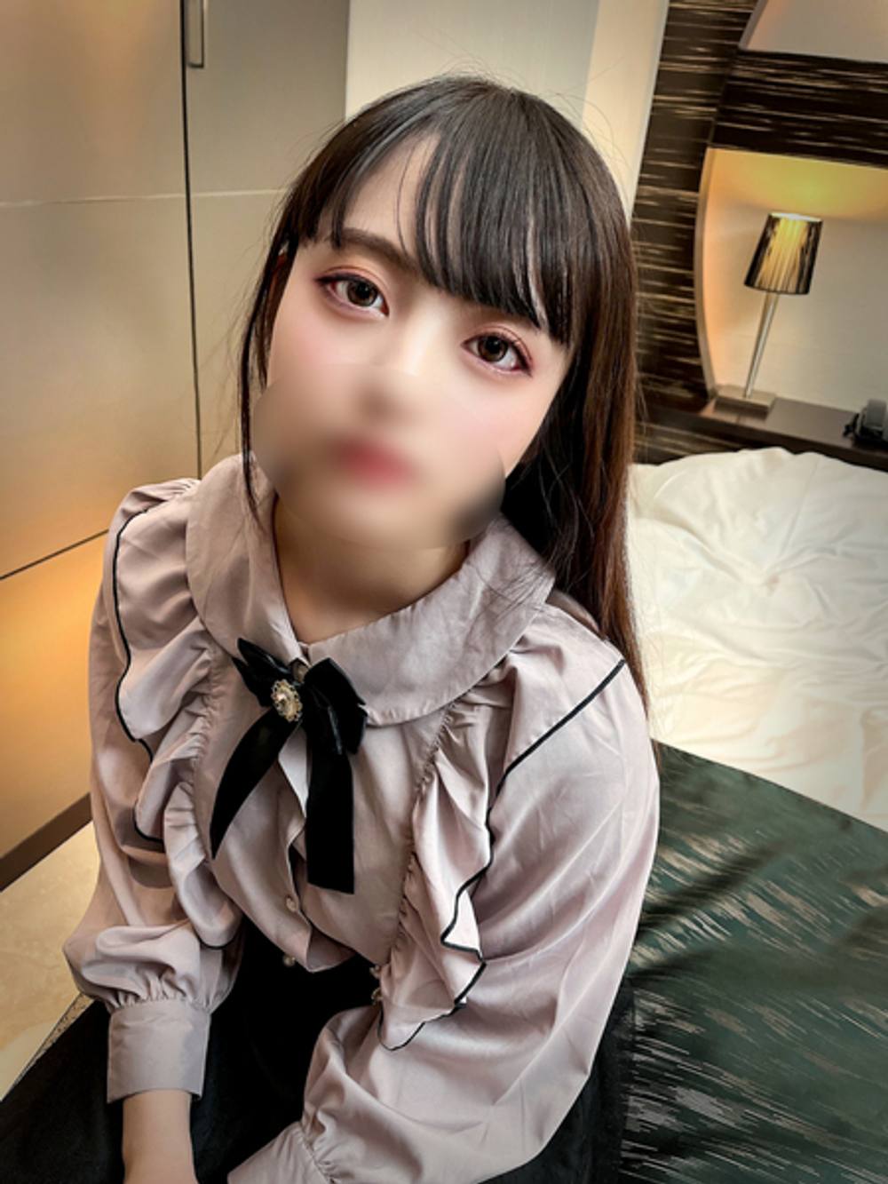 【週末限定販売】歌舞伎町の怪しいホテルから直送された問題映像。Eしてもらったおじさんの顔も見ないローテンション激塩対応地雷女子の大人を舐めたクソ態度