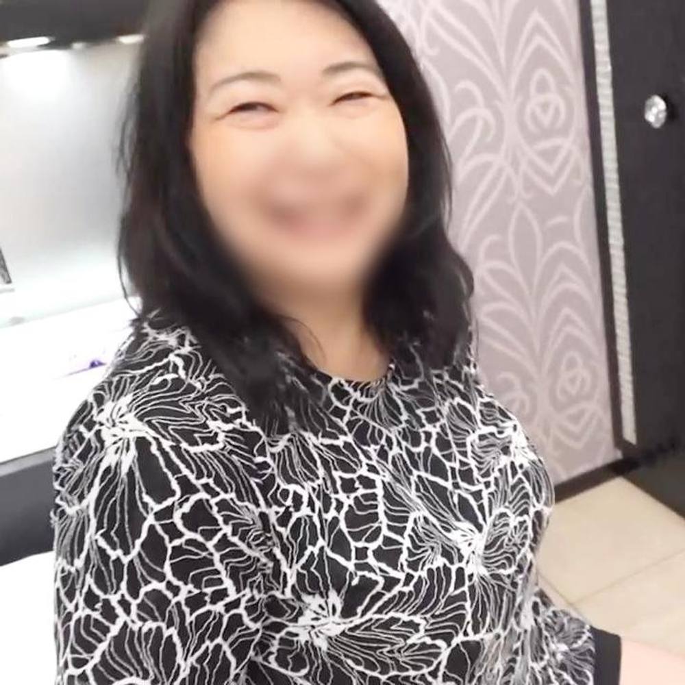 【熟女】SEX大好き豊満おばさん！豊満BODYを持つ53歳熟女◆ド迫力のGカップおっぱいを揺らし痙攣イキ連発！！