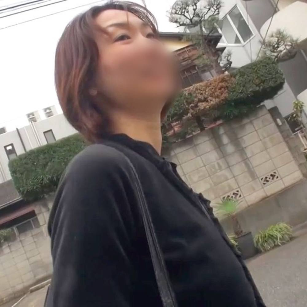 【個撮】くびれがあって細い熟妻さんと不倫セックス。 ゴム無しチンポでメス顔になり、理性を失いながら連続絶頂！