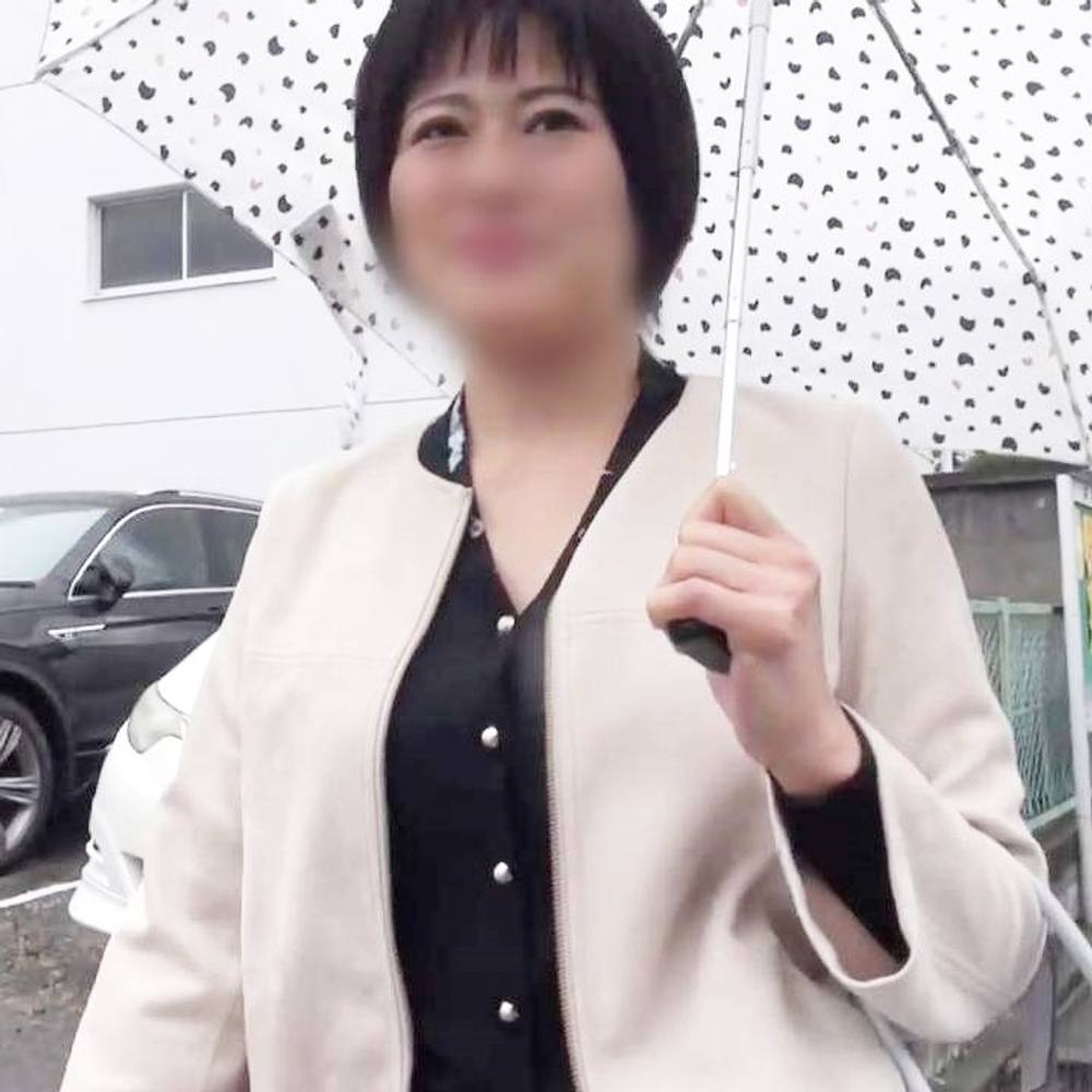 【中出し】ドMのショートヘアー人妻の自宅でスリルあるハメ撮りSEX！巨根でガン突き連続イカせ！どっぷり中出しフィニッシュ！