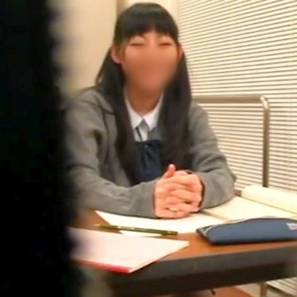 【個撮】黒髪ツインテールの貧乳(21) おじさんとコスプレ中出しSEXを楽しんでいるところを激写しました。