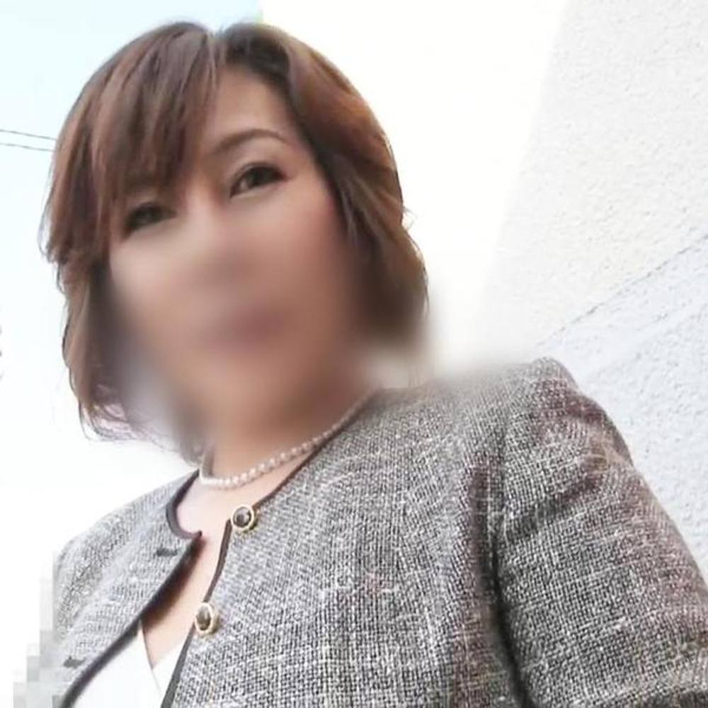 【熟女】熟女ならではむっちりボディを持つ人妻（56）◆3年ぶりのSEXでむっちりボディ震わせ大胆イキ！