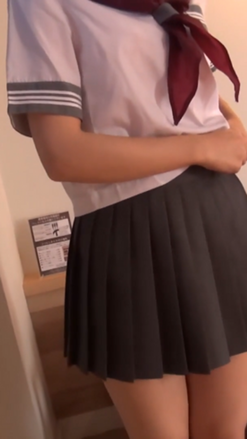 真新しい制服。初めての性交。Aカップについた超敏感のおっきな乳首。