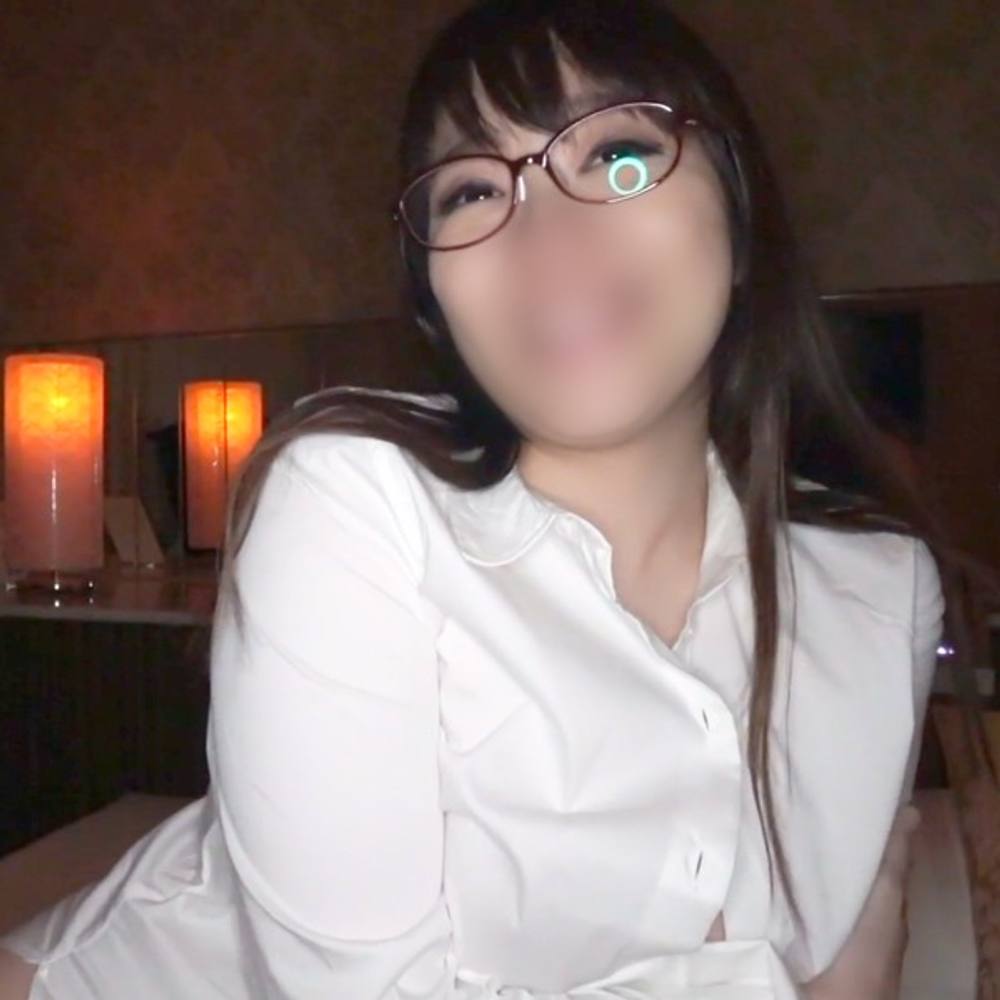 【個撮】家事も仕事も完璧な人妻OLをハメ撮り。 清純な雰囲気に反して趣味はSEX。 強欲おまんこを連続イキさせて中出ししました。