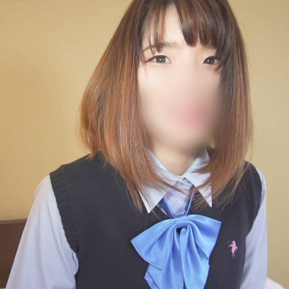 【素人】パッチリ二重の清純系若妻”さきちゃん” 制服コスプレセックスでメスになると、クリトリスを勃起させながらイクっ！