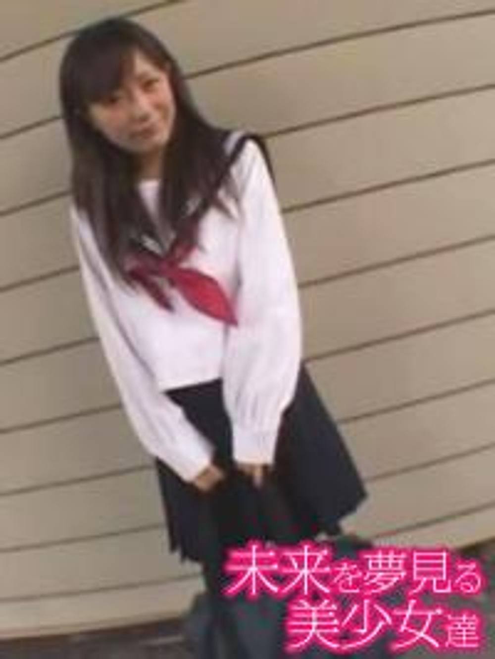 あどけない顔なのに剛毛ま○こで敏感乙女な制服ティーン