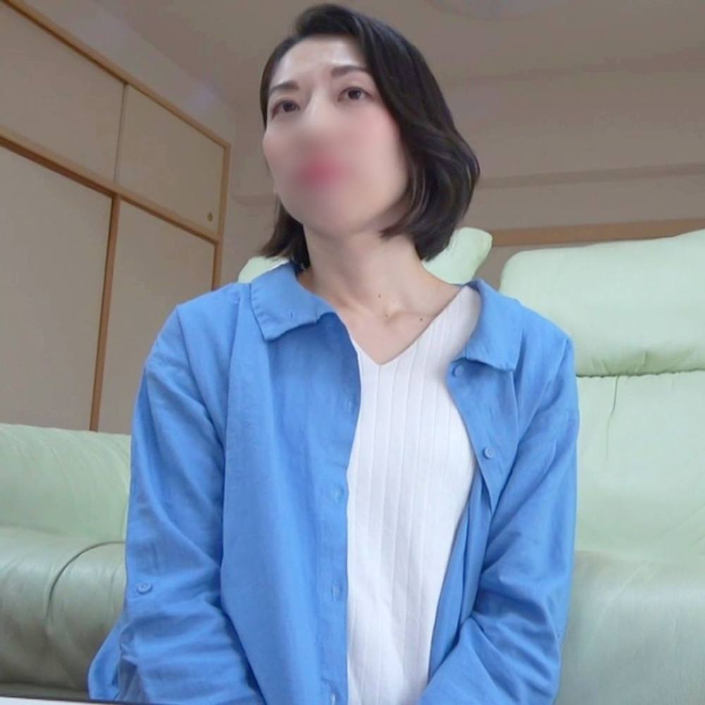 【素人】剛毛おまんこの落ち着きがある聖女。 突き上げ騎乗位でポルチオイキ→痙攣おまんこに大量中出ししました。