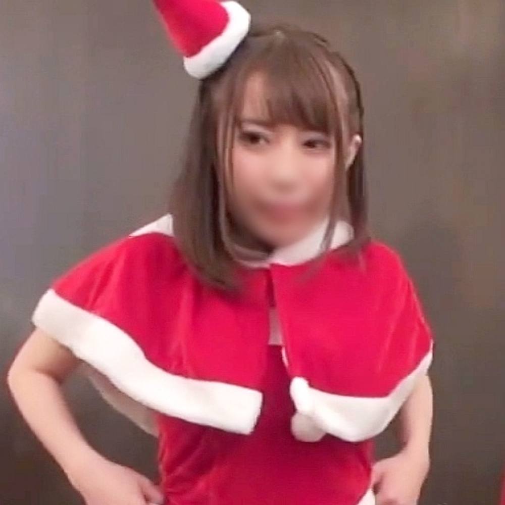 【ハメ撮り】クリスマス限定コスプレ姿のコンカフェちゃん。 仕事の合間だというのに、ゴム無しセックスで快楽に浸って何度もイっちゃう♥