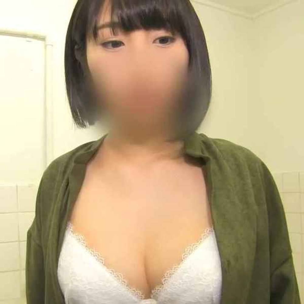 【素人】清楚系巨乳**大生をナンパ。すぐヤリたくてその場でイタズラしまくっちゃいました。